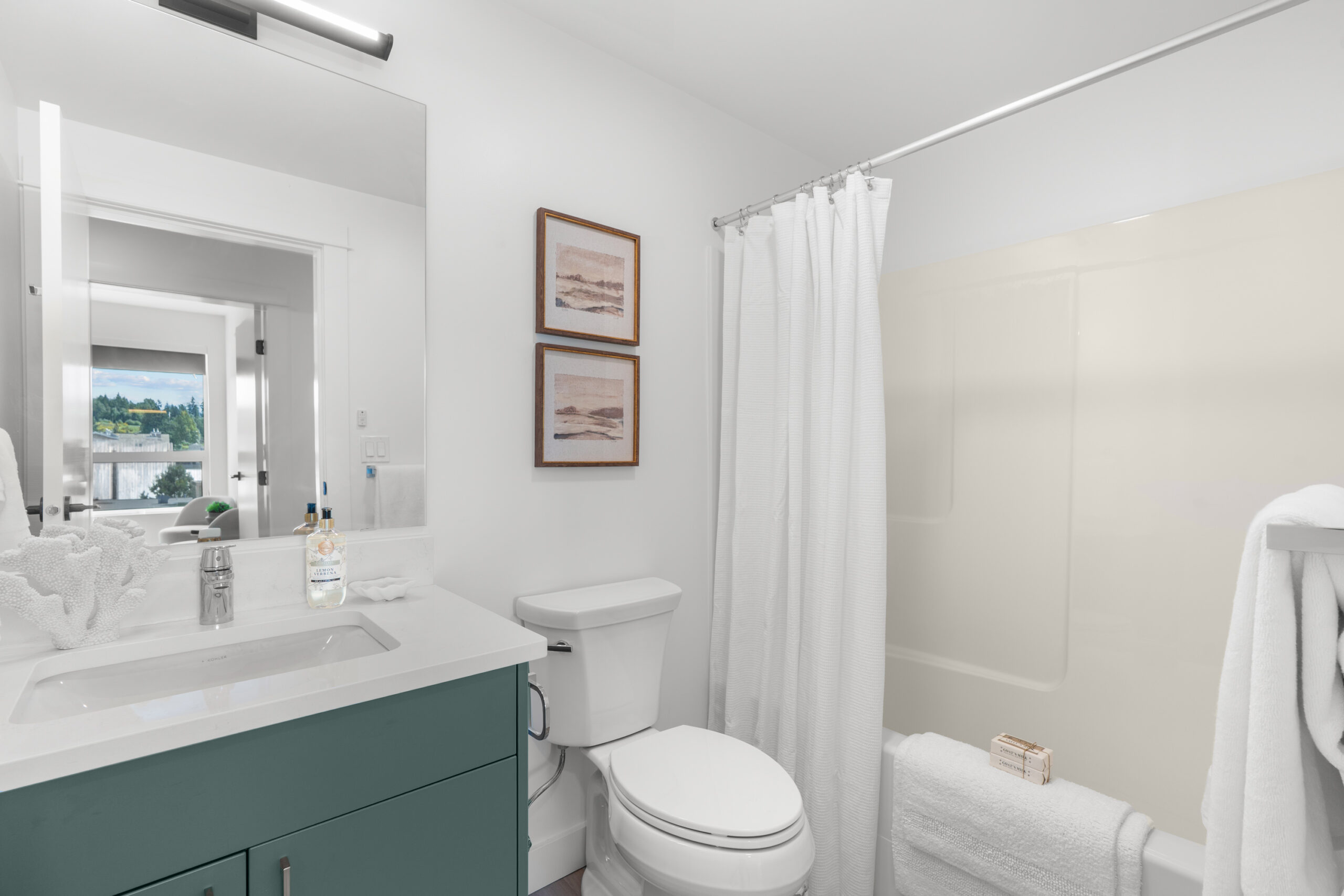 schelt-2bdrm-b1-b2-_DSC7723